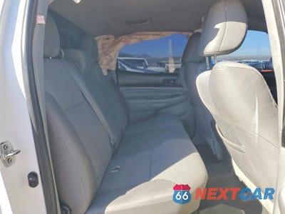 Zdjęcie 10 z 11 samochodu: 2013 TOYOTA TACOMA V6 VIN:3TMMU4FN4DM059667 - miniatura