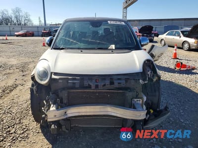 Piąte zdjęcie samochodu w środku: 2018 FIAT 500L LOUNGE VIN:ZFBCFACH9JZ041598 - miniatura