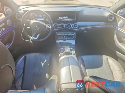 Zdjęcie 8 z 11 samochodu: 2018 MERCEDES-BENZ E 300 VIN:WDDZF4JB2JA307068 - miniatura