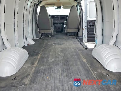 Zdjęcie 10 z 14 samochodu: 2024 CHEVROLET EXPRESS 2500 CARGO DELIVERY VAN VIN:1GCWGAFP5R1292123 - miniatura