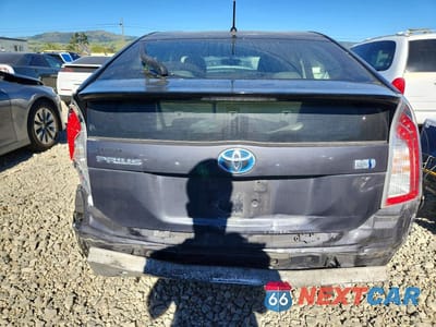 Zdjęcie 6 z 12 samochodu: 2013 TOYOTA PRIUS TWO VIN:JTDKN3DU0D5611549 - miniatura