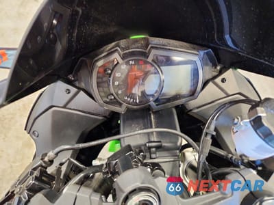 Zdjęcie 7 z 9 samochodu: 2021 KAWASAKI ZX636 K VIN:JKBZXJG19MA016050 - miniatura