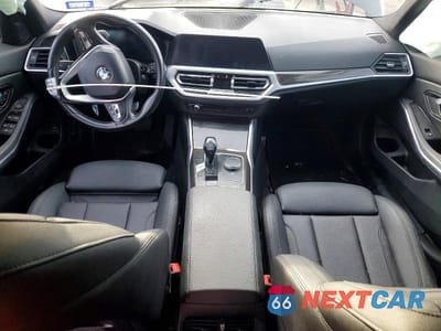 Zdjęcie 8 z 11 samochodu: 2020 BMW 330I VIN:3MW5R1J0XL8B11582 - miniatura