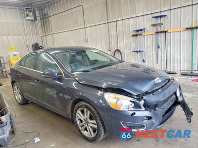 Czwarte zdjęcie samochodu z boku: 2012 VOLVO S60 T5 VIN:YV1622FS0C2098507 - miniatura