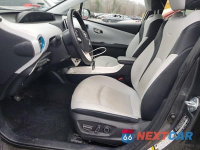 Zdjęcie 7 z 12 samochodu: 2017 TOYOTA PRIUS PRIME ADVANCED VIN:JTDKARFP8H3002460 - miniatura