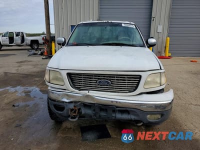 Piąte zdjęcie samochodu w środku: 2001 FORD F150 SUPERCREW VIN:1FTRW08L51KD68930 - miniatura