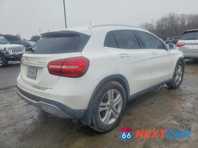 Trzecie zdjęcie samochodu z tyłu: 2020 MERCEDES-BENZ GLA 250 4MATIC VIN:WDCTG4GB8LU028689 - miniatura