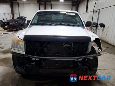 Piąte zdjęcie samochodu w środku: 2011 NISSAN TITAN S VIN:1N6AA0EK1BN302251 - miniatura