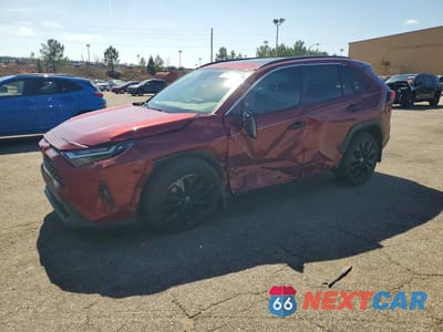 2024 TOYOTA RAV4 XLE PREMIUM 2T3C1RFV5RW302667 - główne zdjęcie licytacji z USA - miniatura
