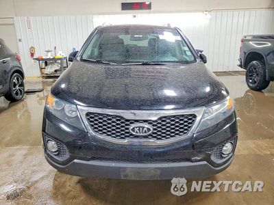 Piąte zdjęcie samochodu w środku: 2012 KIA SORENTO LX VIN:5XYKT3A66CG268621 - miniatura