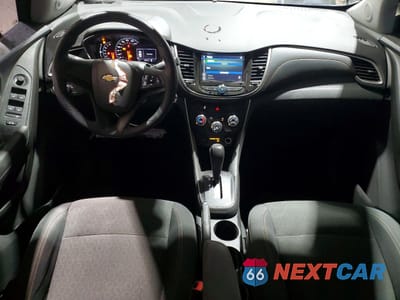 Zdjęcie 8 z 14 samochodu: 2019 CHEVROLET TRAX LS VIN:3GNCJKSB0KL268385 - miniatura