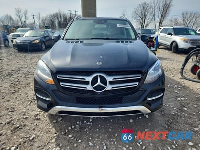 Piąte zdjęcie samochodu w środku: 2018 MERCEDES-BENZ GLE 350 4MATIC VIN:4JGDA5HB2JB035853 - miniatura