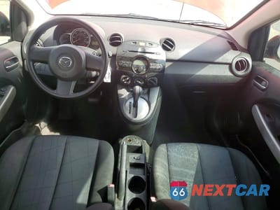 Zdjęcie 8 z 12 samochodu: 2012 MAZDA MAZDA2 VIN:JM1DE1KY5C0132820 - miniatura
