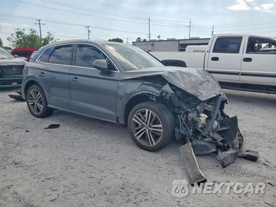 Czwarte zdjęcie samochodu z boku: 2020 AUDI Q5 E PREMIUM PLUS VIN:WA1E2AFY4L2045898 - miniatura