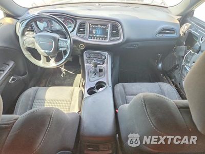 Zdjęcie 8 z 13 samochodu: 2018 DODGE CHALLENGER SXT VIN:2C3CDZAG3JH192064 - miniatura