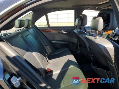 Zdjęcie 10 z 12 samochodu: 2011 MERCEDES-BENZ C 300 VIN:WDDGF5EB0BA516611 - miniatura