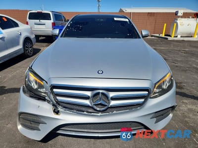 Piąte zdjęcie samochodu w środku: 2017 MERCEDES-BENZ E 300 VIN:WDDZF4JB6HA038230 - miniatura