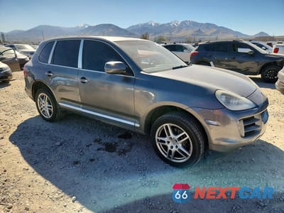 Czwarte zdjęcie samochodu z boku: 2010 PORSCHE CAYENNE VIN:WP1AA2AP8ALA08354 - miniatura