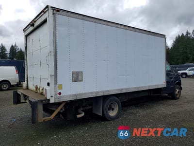 Trzecie zdjęcie samochodu z tyłu: 2002 CHEVROLET EXPRESS G3500 VIN:1GBJG31R621172985 - miniatura