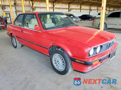 Czwarte zdjęcie samochodu z boku: 1990 BMW 325 I VIN:WBAAA1310LEC66735 - miniatura