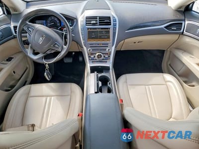 Zdjęcie 8 z 12 samochodu: 2018 LINCOLN MKZ HYBRID PREMIERE VIN:3LN6L5KU8JR620168 - miniatura