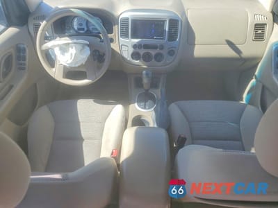 Zdjęcie 8 z 13 samochodu: 2005 FORD ESCAPE XLT VIN:1FMYU93155DA12267 - miniatura