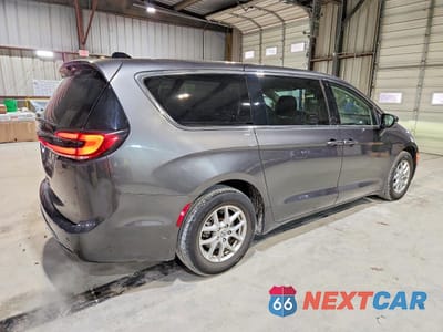 Trzecie zdjęcie samochodu z tyłu: 2023 CHRYSLER PACIFICA TOURING L VIN:2C4RC1BG5PR553127 - miniatura