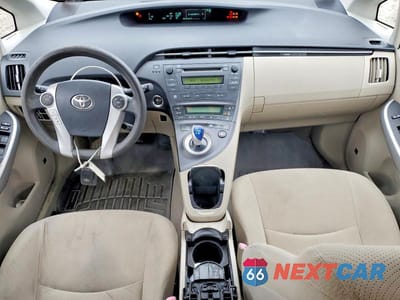 Zdjęcie 8 z 12 samochodu: 2011 TOYOTA PRIUS THREE VIN:JTDKN3DU9B0299371 - miniatura