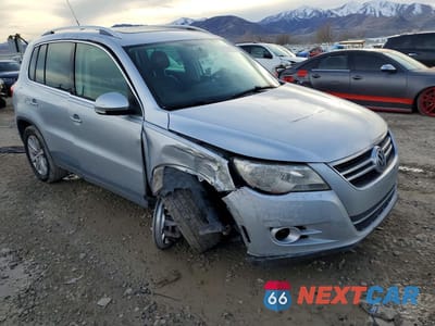 Czwarte zdjęcie samochodu z boku: 2009 VOLKSWAGEN TIGUAN SE VIN:WVGBV75NX9W502611 - miniatura