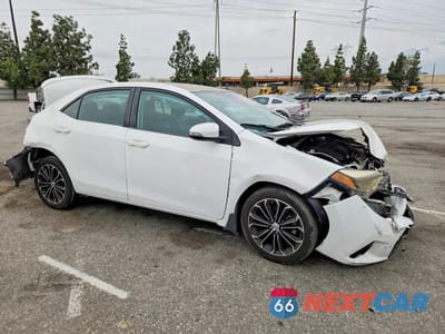 Czwarte zdjęcie samochodu z boku: 2015 TOYOTA COROLLA S PLUS VIN:5YFBURHE2FP295327 - miniatura