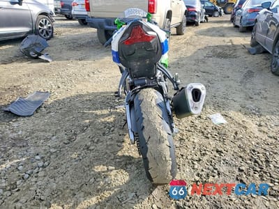 Czwarte zdjęcie samochodu z boku: 2024 KAWASAKI ZX636 K VIN:JKBZXJJ13RA007618 - miniatura
