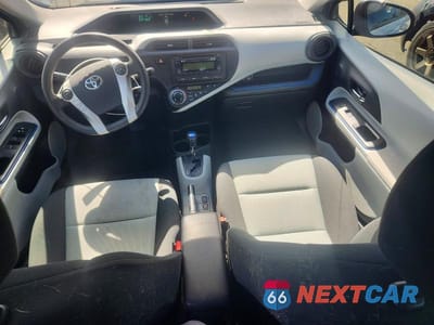 Zdjęcie 8 z 12 samochodu: 2012 TOYOTA PRIUS C TWO VIN:JTDKDTB34C1508296 - miniatura