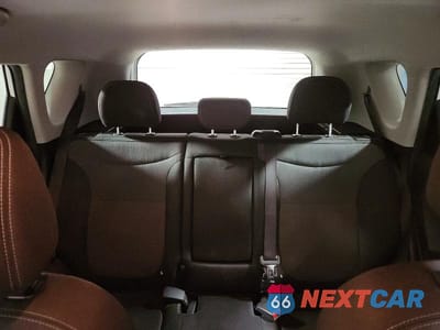 Zdjęcie 10 z 12 samochodu: 2017 KIA SOUL + VIN:KNDJP3A55H7475772 - miniatura