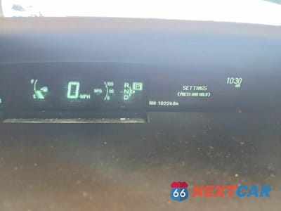 Zdjęcie 9 z 12 samochodu: 2011 TOYOTA PRIUS THREE VIN:JTDKN3DU7B1420098 - miniatura