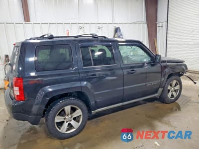 Trzecie zdjęcie samochodu z tyłu: 2011 JEEP PATRIOT SPORT VIN:1J4NF1GB6BD124832 - miniatura