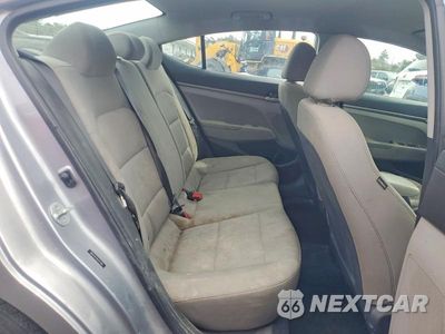 Zdjęcie 10 z 11 samochodu: 2017 HYUNDAI ELANTRA SE VIN:5NPD74LF0HH147308 - miniatura