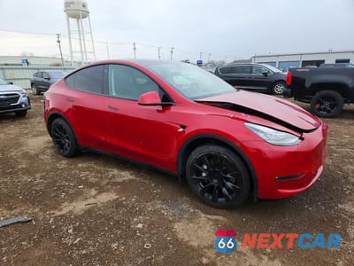 Czwarte zdjęcie samochodu z boku: 2021 TESLA MODEL Y VIN:5YJYGDEE4MF123981 - miniatura