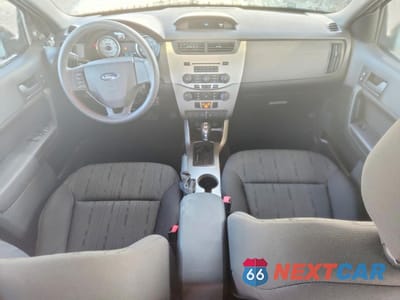 Zdjęcie 8 z 12 samochodu: 2010 FORD FOCUS SE VIN:1FAHP3FN9AW138742 - miniatura