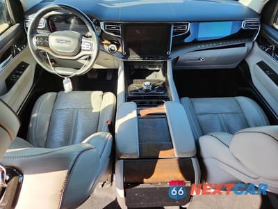Zdjęcie 8 z 13 samochodu: 2022 JEEP GRAND WAGONEER SERIES II VIN:1C4SJVFP6NS193810 - miniatura