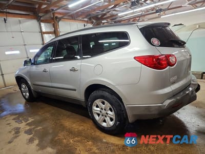 Drugie zdjęcie samochodu z przodu: 2012 CHEVROLET TRAVERSE LS VIN:1GNKVFED8CJ269071 - miniatura