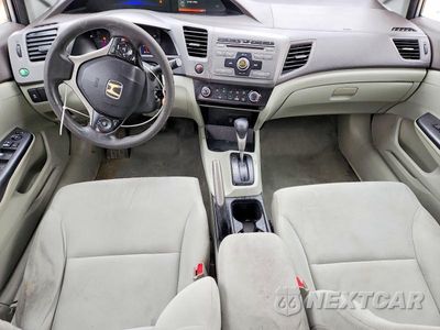 Zdjęcie 8 z 13 samochodu: 2012 HONDA CIVIC LX VIN:19XFB2F53CE358725 - miniatura