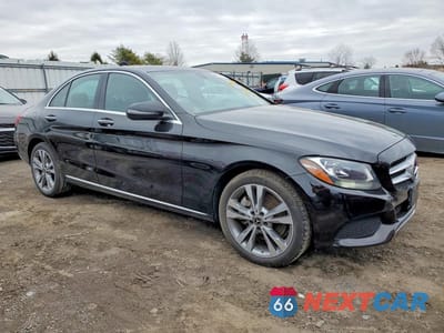 Czwarte zdjęcie samochodu z boku: 2018 MERCEDES-BENZ C 300 4MATIC VIN:WDDWF4KB2JR393615 - miniatura
