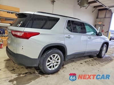 Trzecie zdjęcie samochodu z tyłu: 2019 CHEVROLET TRAVERSE LT VIN:1GNEVHKW3KJ176939 - miniatura