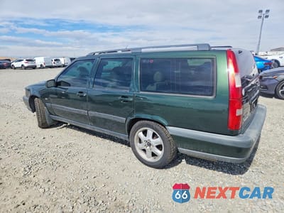 Drugie zdjęcie samochodu z przodu: 2000 VOLVO V70 XC VIN:YV1LZ56D6Y2738809 - miniatura