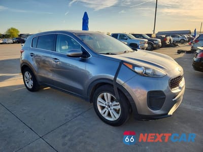 Czwarte zdjęcie samochodu z boku: 2017 KIA SPORTAGE LX VIN:KNDPM3AC5H7205815 - miniatura