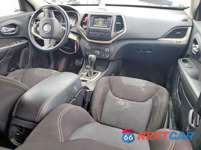 Zdjęcie 8 z 12 samochodu: 2016 JEEP CHEROKEE LATITUDE VIN:1C4PJMCB0GW267307 - miniatura