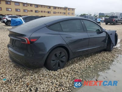 Trzecie zdjęcie samochodu z tyłu: 2025 TESLA MODEL 3 VIN:5YJ3E1EA6SF029805 - miniatura