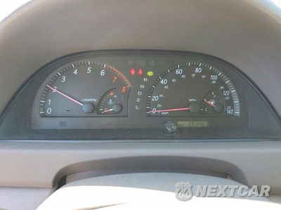 Zdjęcie 9 z 11 samochodu: 2004 TOYOTA CAMRY LE VIN:4T1BE32KX4U359117 - miniatura