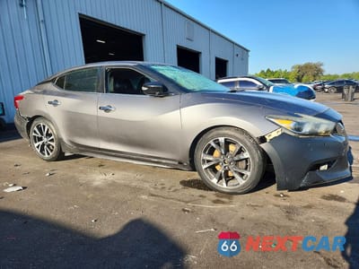 Czwarte zdjęcie samochodu z boku: 2018 NISSAN MAXIMA 3.5 SV VIN:1N4AA6AP6JC384212 - miniatura
