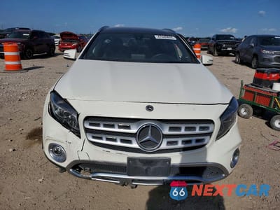 Piąte zdjęcie samochodu w środku: 2018 MERCEDES-BENZ GLA 250 4MATIC VIN:WDCTG4GB2JJ409579 - miniatura